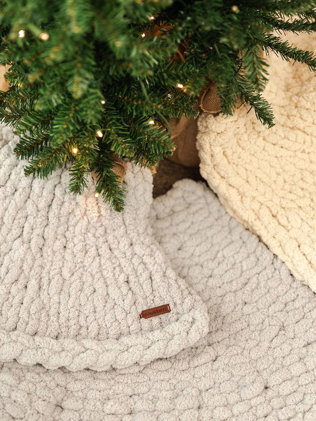 Chunky Knit Tree Skirt