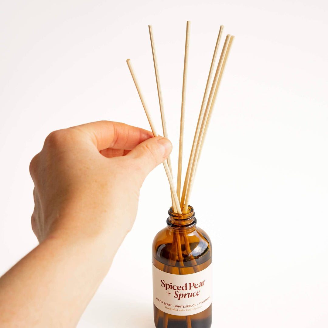 Spiced Pear + Spruce | Clean Reed Diffuser: Diffuser Set (with box + reeds)