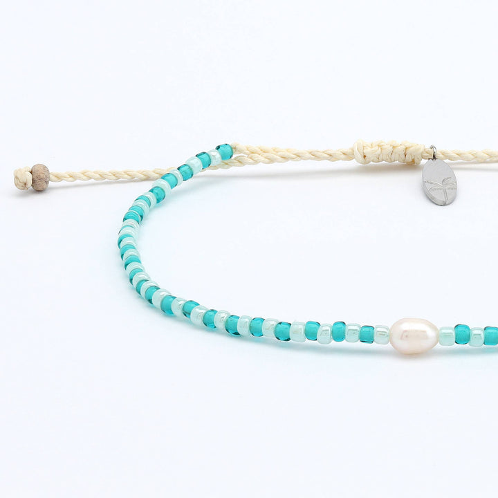 Mutiara Dainty Beaded Bracelet: Light Pink