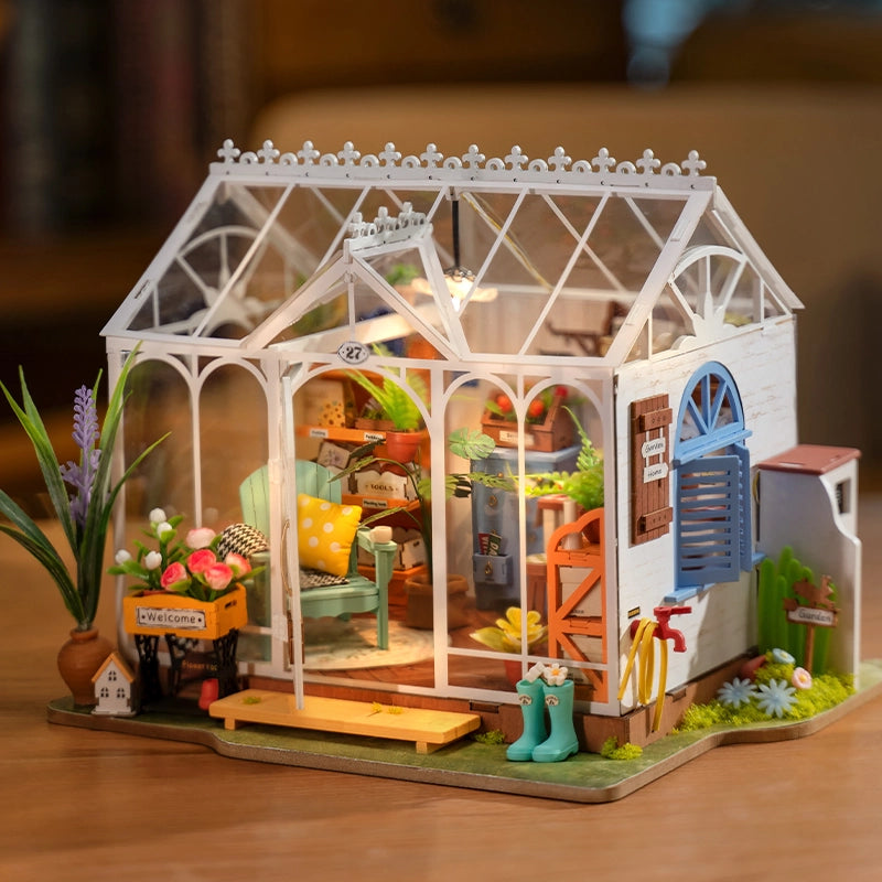 DIY Miniature House- Dreamy Garden House