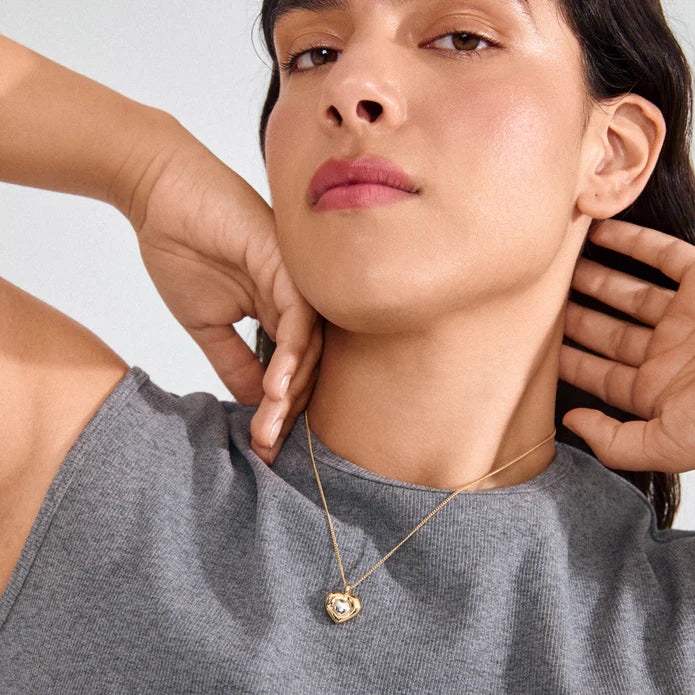 NOVA heart necklace