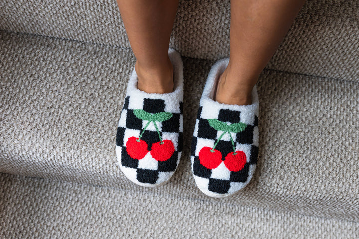 Black & White Checkered w/Cherries Slippers: S/M