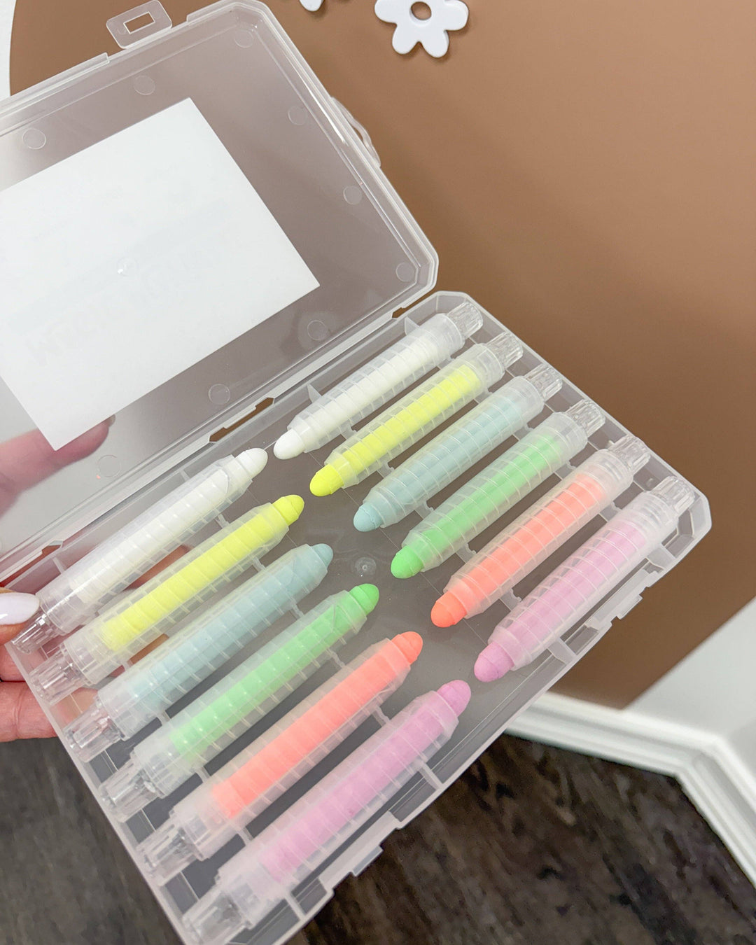 Neon Dustless Chalk Crayons