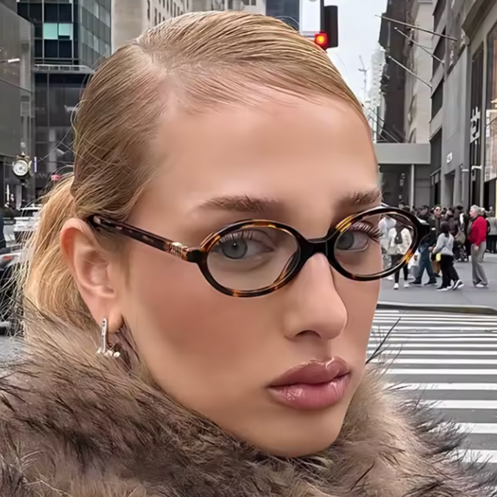 HALLE Glasses: Tortoise