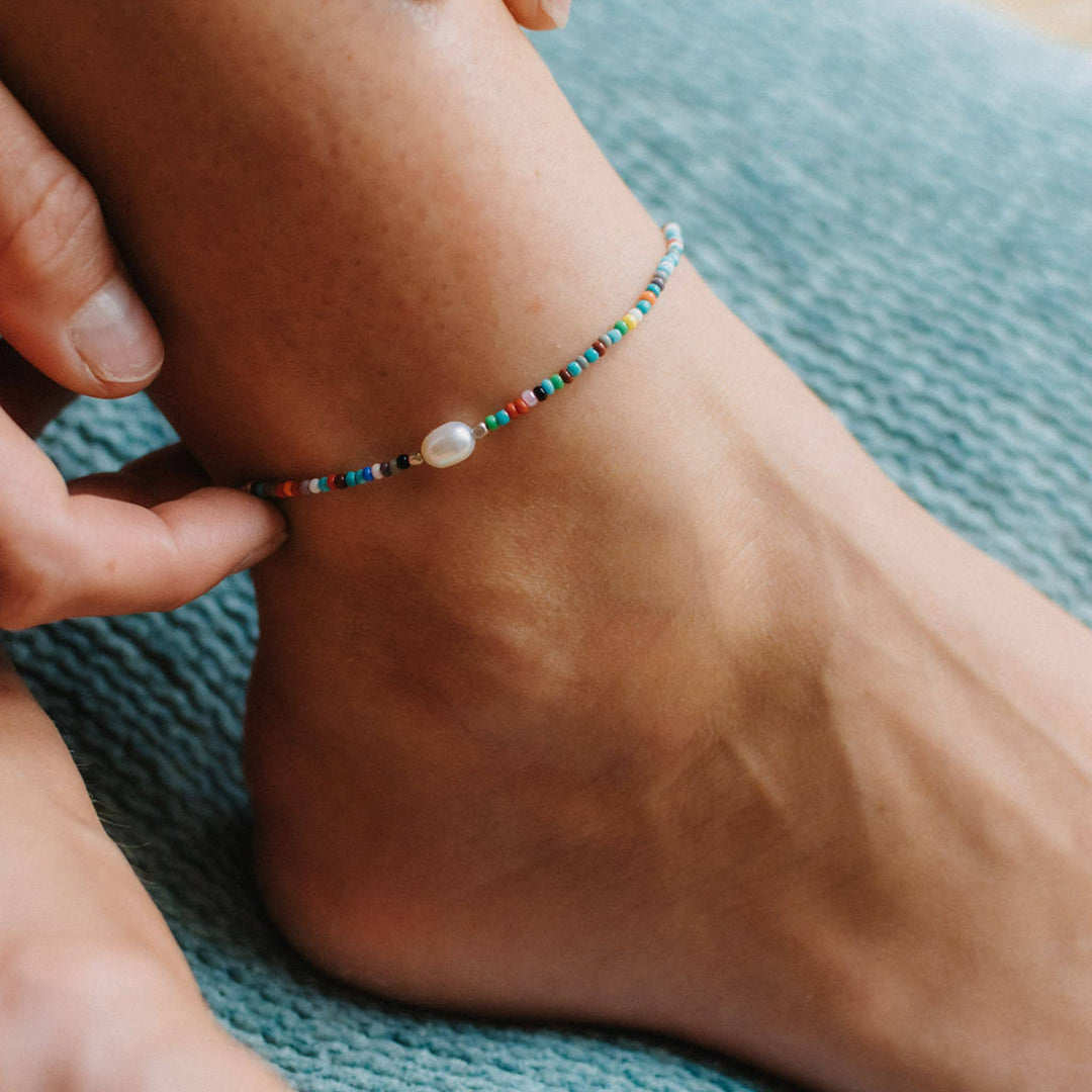 Matira Freshwater Pearl Beaded Anklet: Multi-Colored