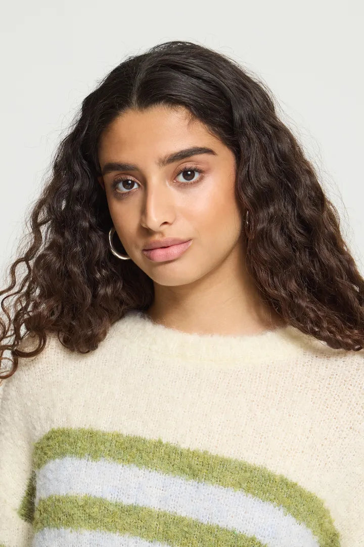 Ihbosele Sweater
