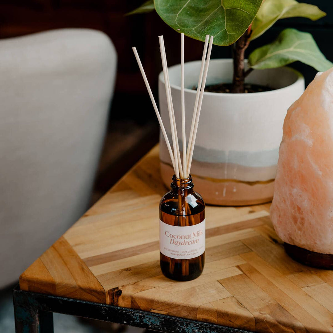 Coconut Milk Daydream | Clean Reed Diffuser: Diffuser Set (with box + reeds)