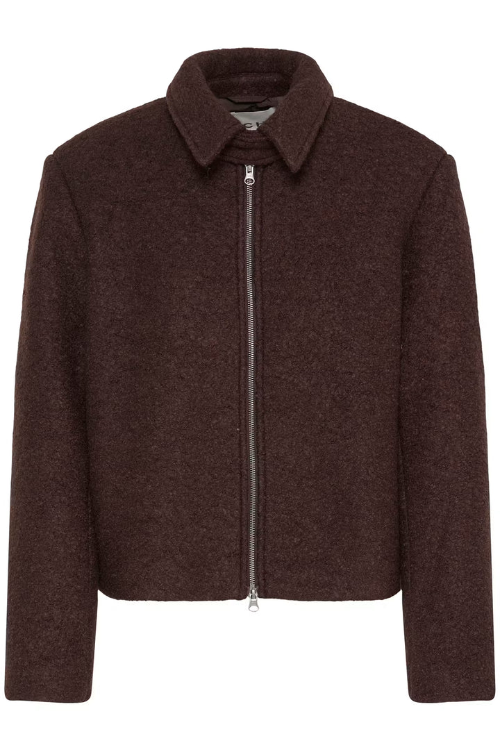 Ihstipa Jacket