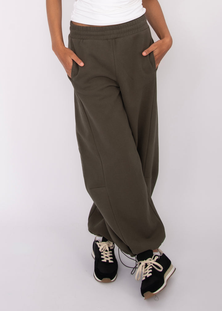 Beata Fleece Barrel Pant- Army Green