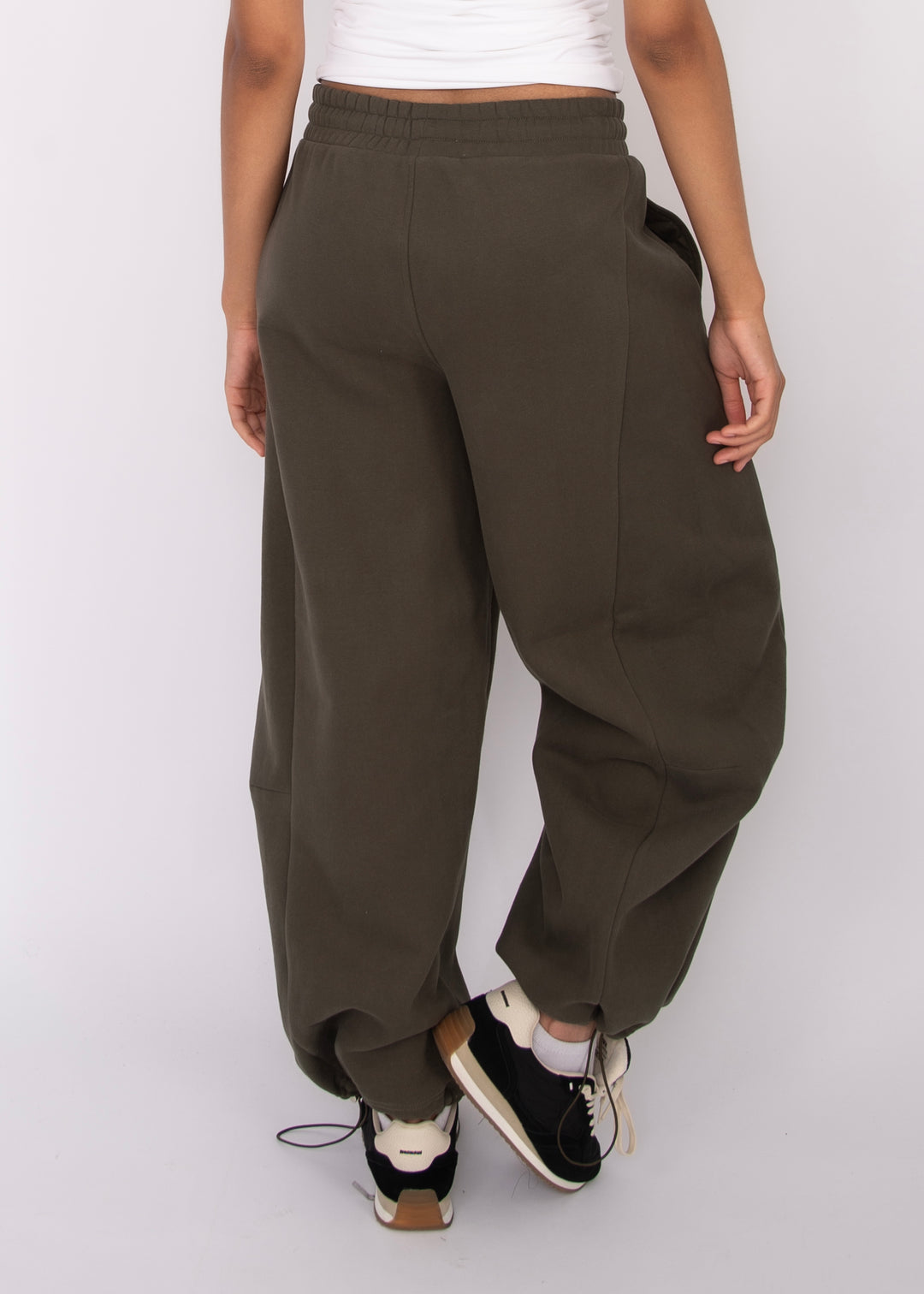 Beata Fleece Barrel Pant- Army Green