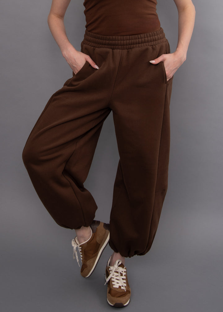 Beata Fleece Barrel Pant- Mohagany