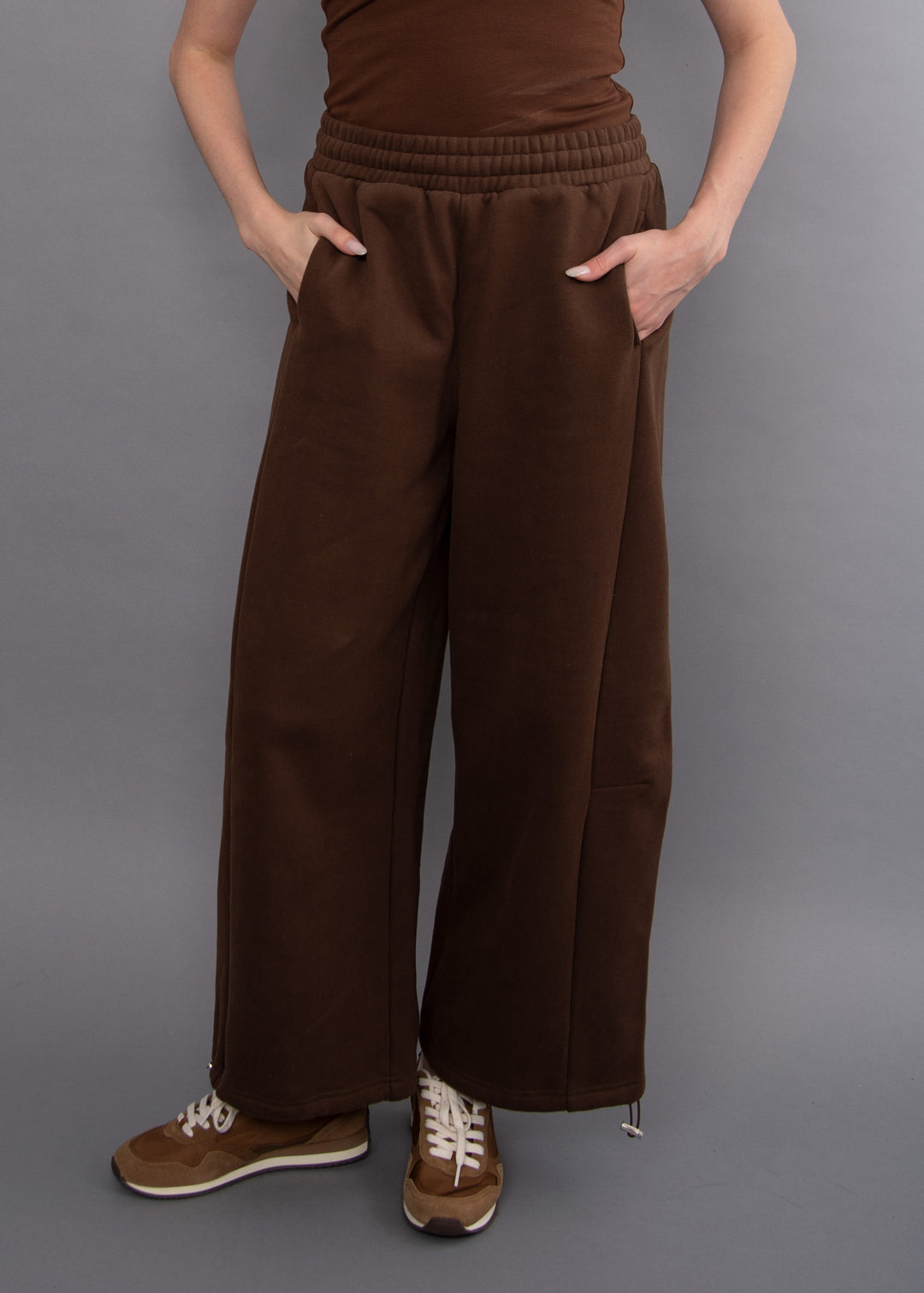 Beata Fleece Barrel Pant- Mohagany