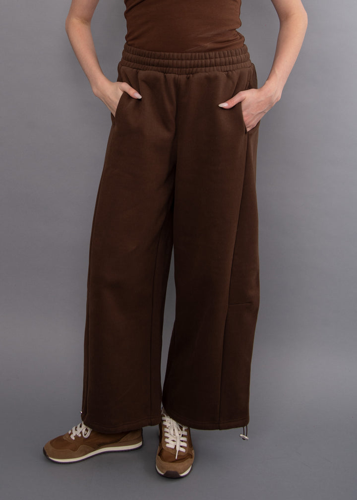 Beata Fleece Barrel Pant- Mohagany