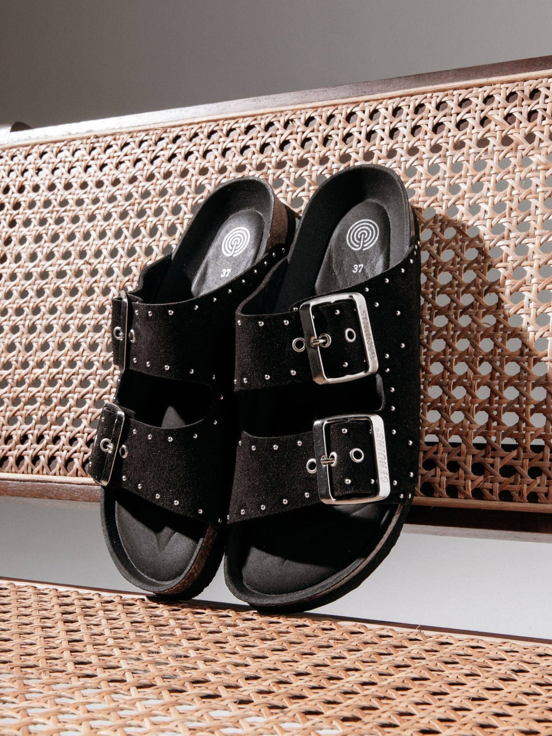 HONOLULU SANDAL - BLACK VELOUR