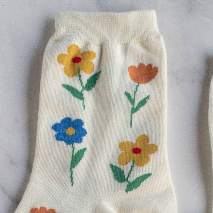 Favorite Flower Casual Socks: Cream