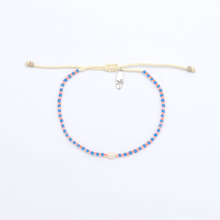Mutiara Dainty Beaded Bracelet: Light Pink