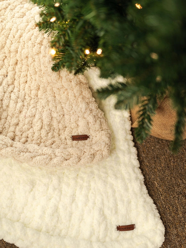 Chunky Knit Tree Skirt
