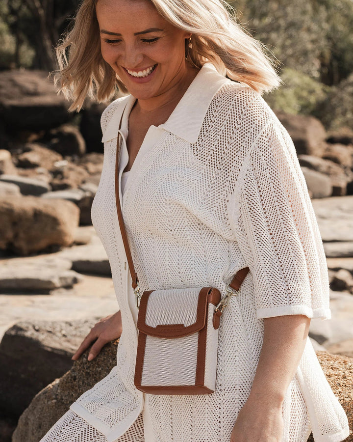 LOUENHIDE - YOKO CANVAS PHONE BAG - Tan