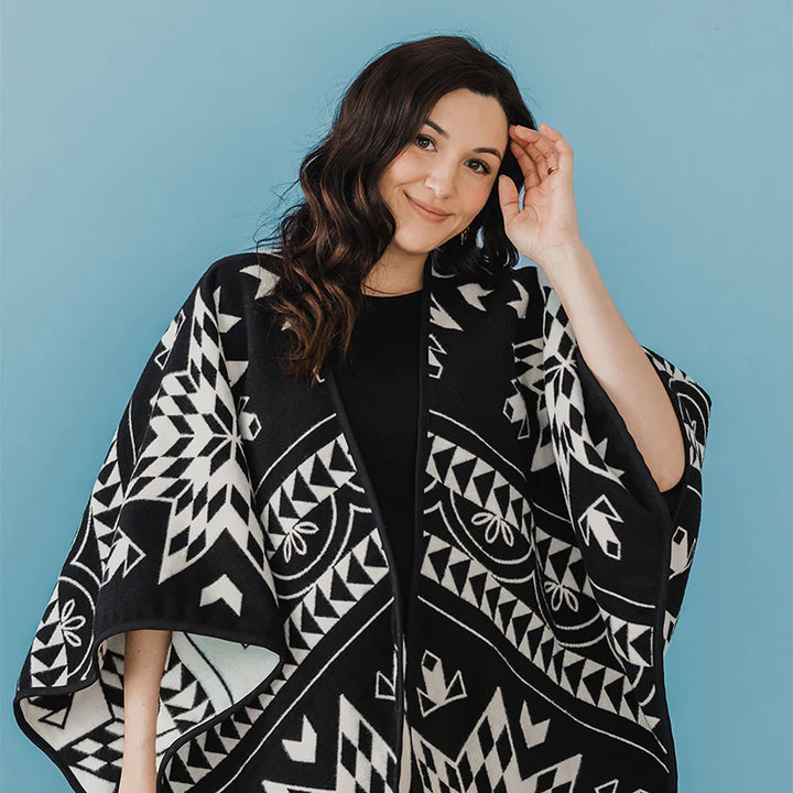 Mini Tipi Star Indigenous Reversible Shawl