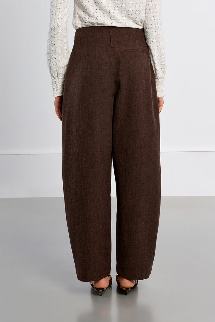 Pleated Barrel Trouser