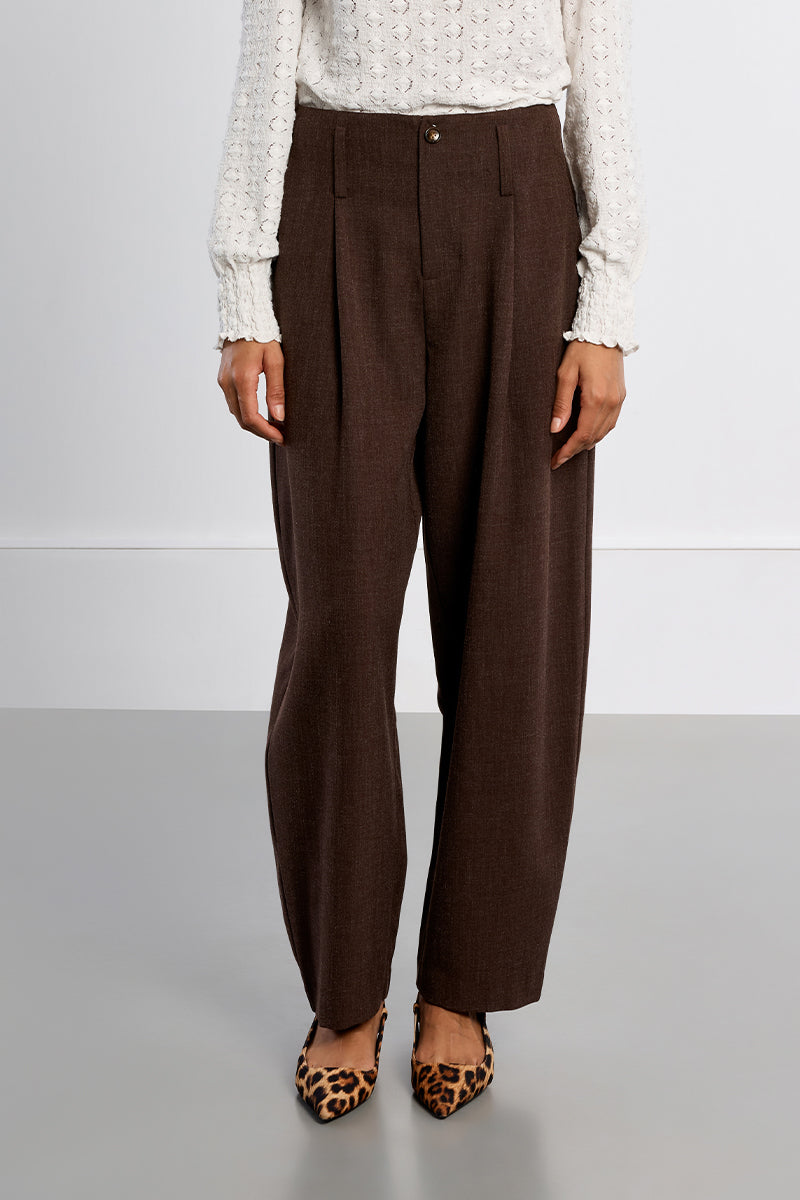 Pleated Barrel Trouser