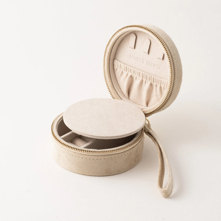Resort Circle Travel Case- Moonstone