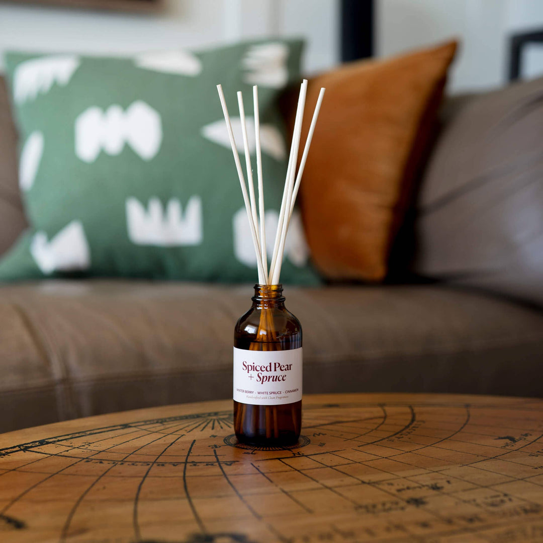 Spiced Pear + Spruce | Clean Reed Diffuser: Diffuser Set (with box + reeds)