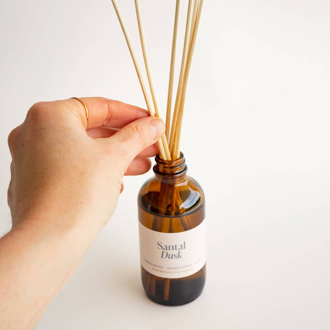 Santal Dusk | Clean Reed Diffuser: Diffuser Set (with box + reeds)