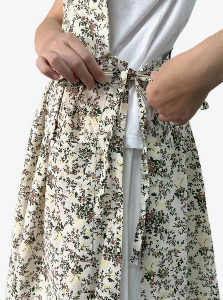 Cotton Flower Apron: White