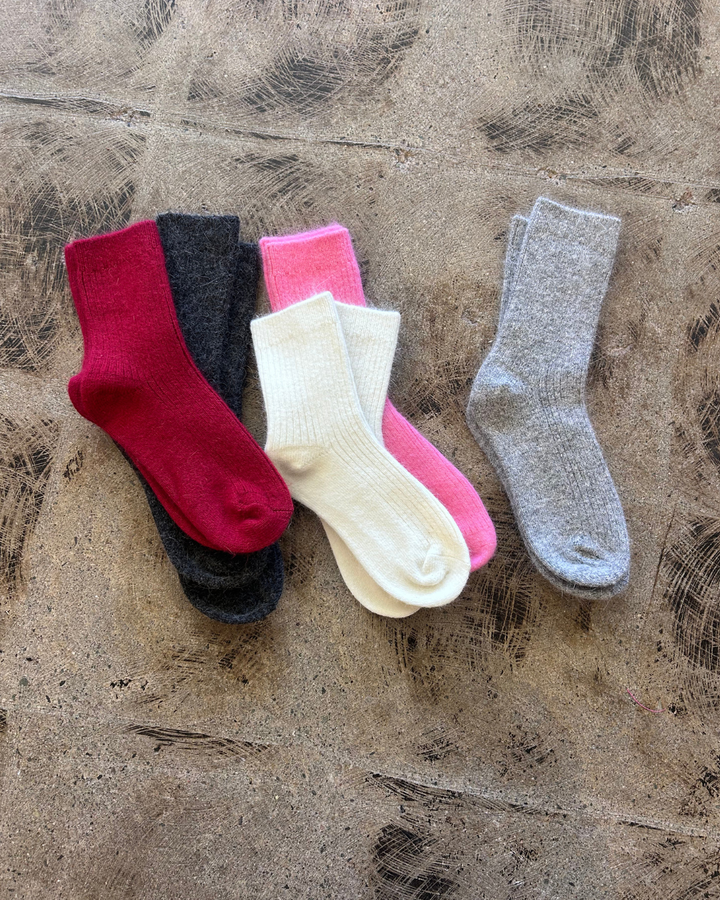 Women's Wool & Angora Crew Socks – Dove Grey