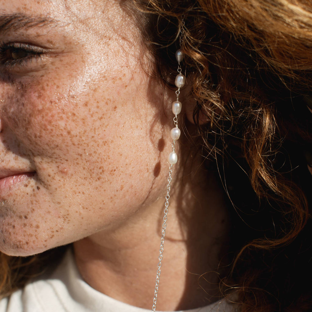 Ana Dainty Sunglass Chain: Gold Plated