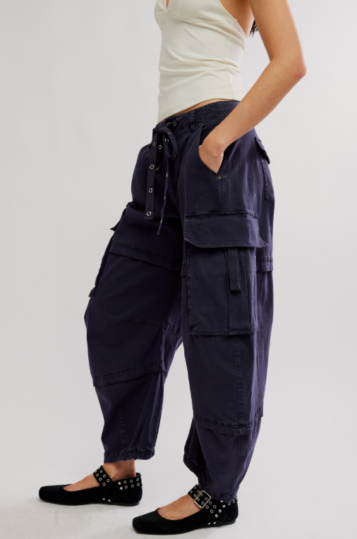 Reef Curved Cargo Twill Pants- Black