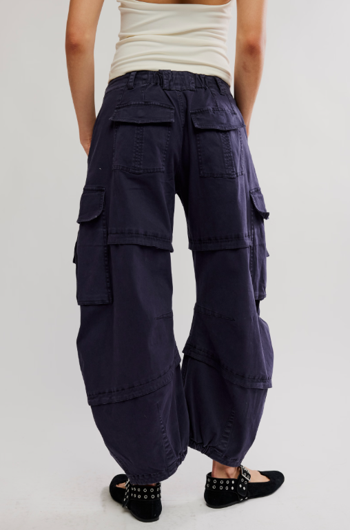 Reef Curved Cargo Twill Pants- Black