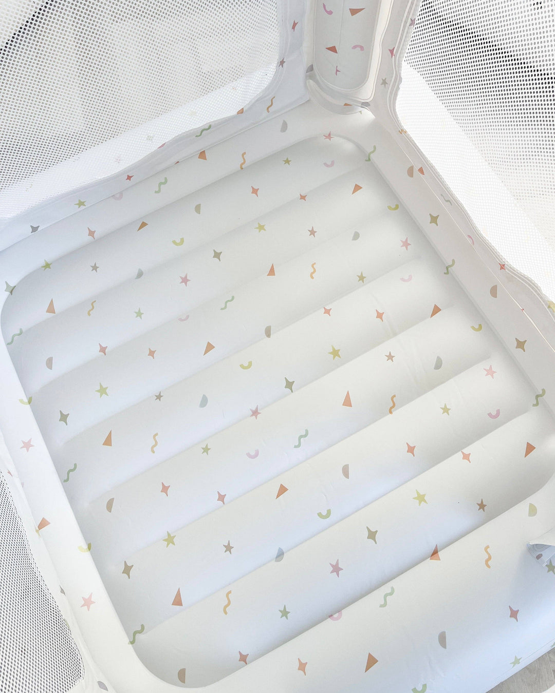 Magic Bounce House – Mini Cordless Indoor Bouncer (Confetti)