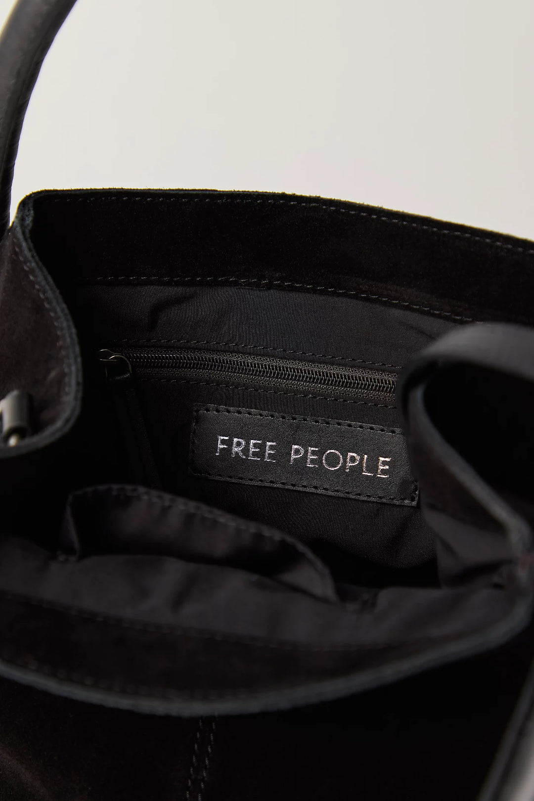 Barlow Bucket Bag- Black