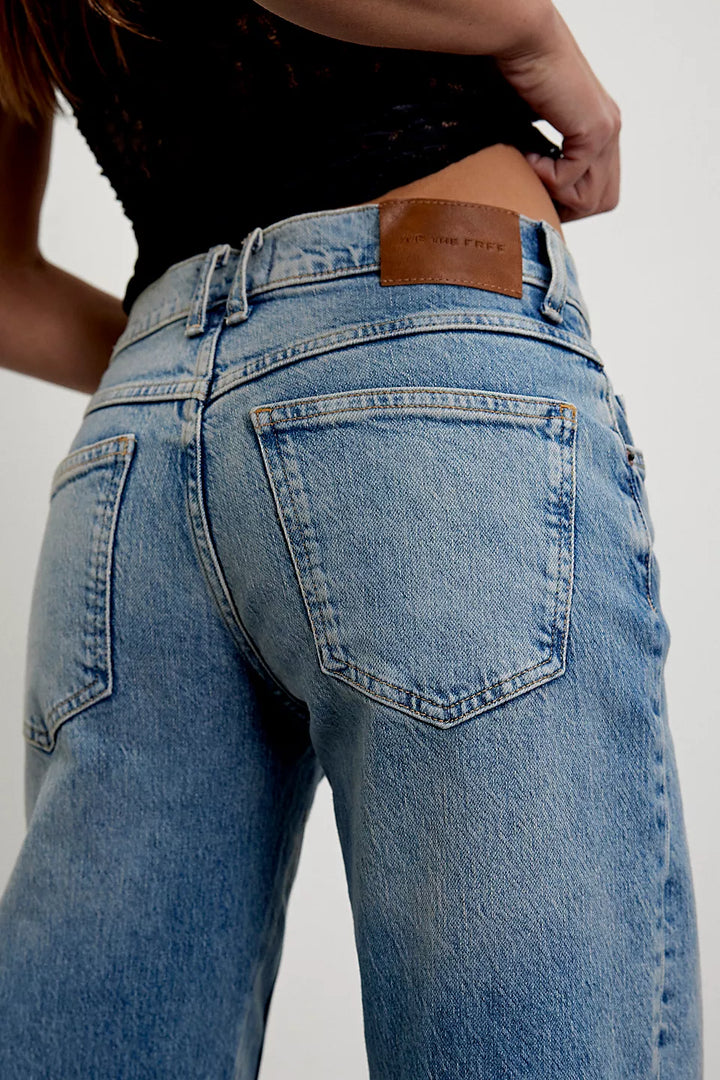 Risk Taker Mid-Rise Straight Jeans- Mantra