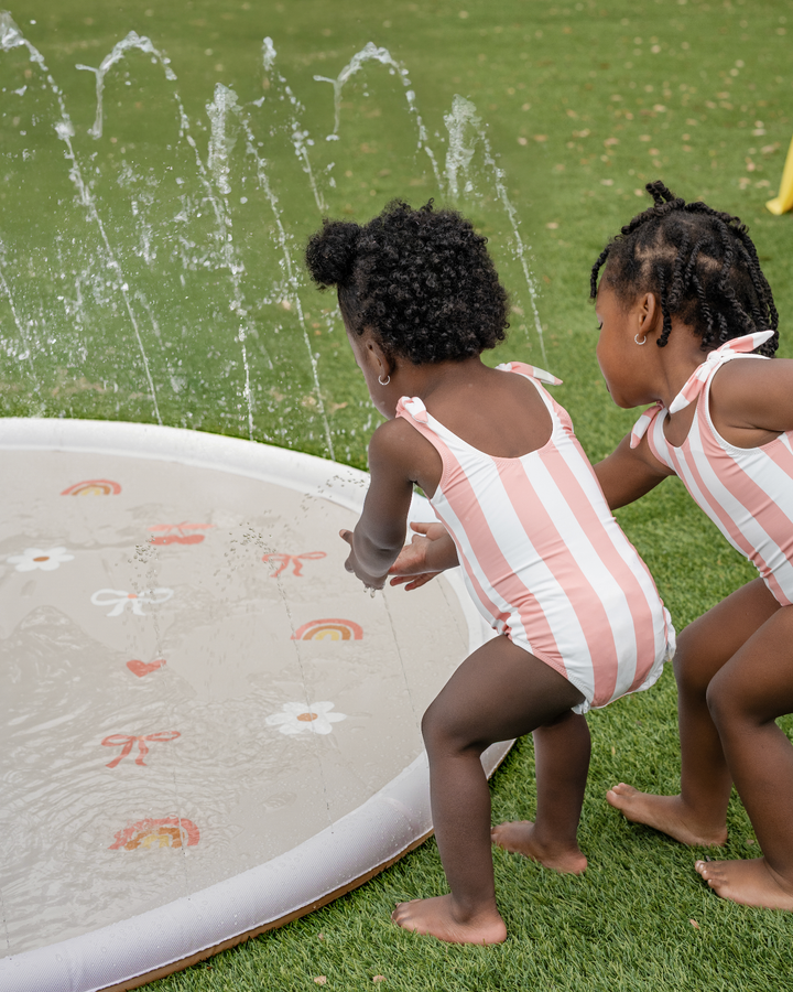 Sprinkler Splash Pad for Kids: Bows & Bloom