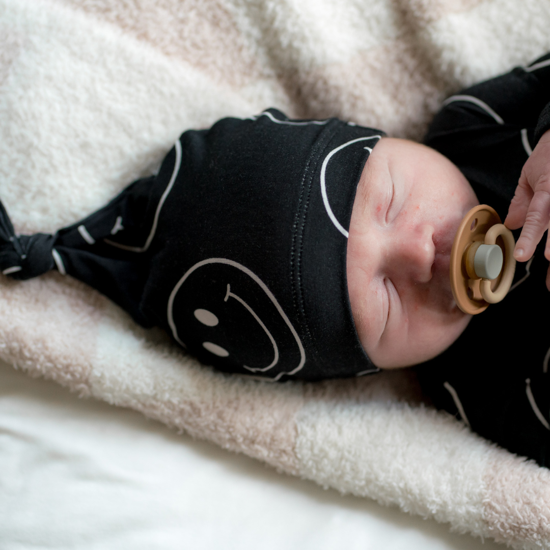 Bamboo Knot Hats: Black Smiley