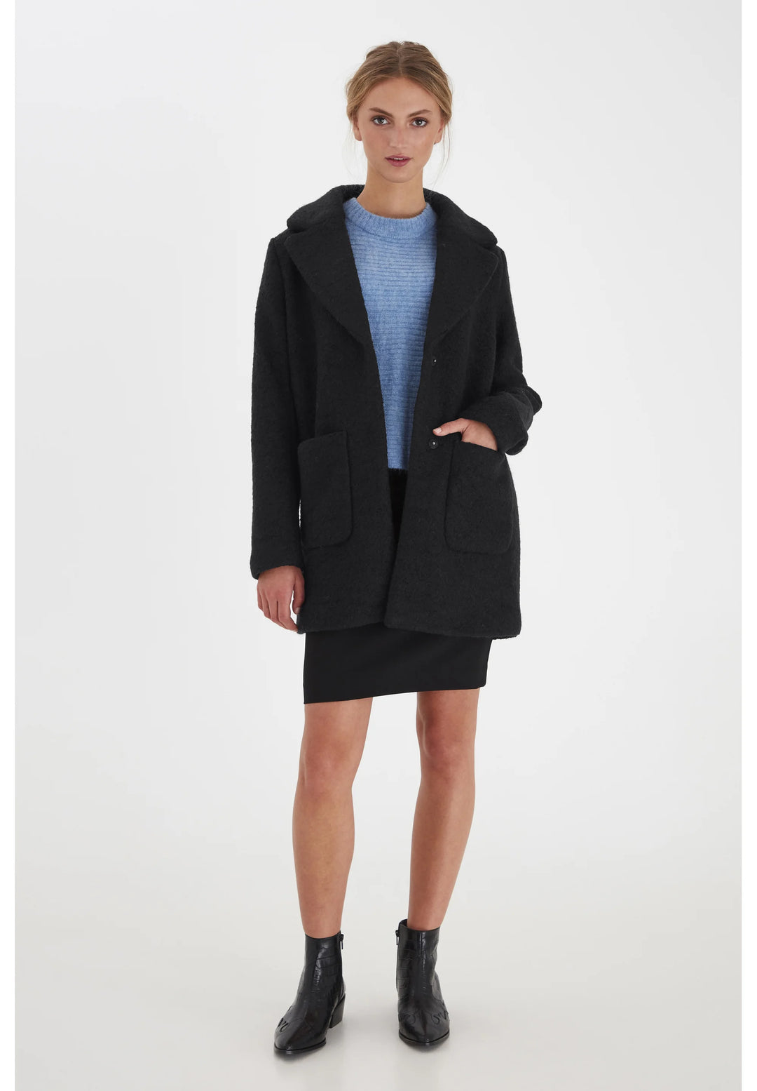 Ihstipa Jacket- Black