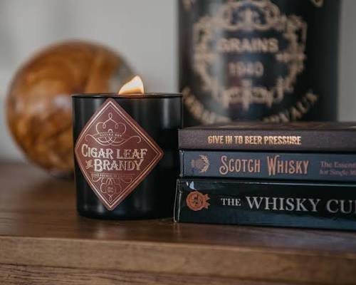 Cigar Leaf and Brandy Woodwick Candle