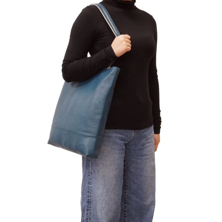 Amia Reversible Tote