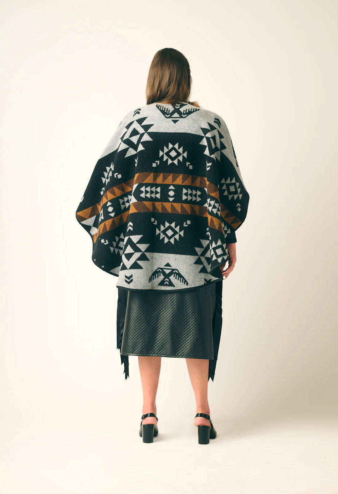 Mini Tipi Thunderbird Indigenous Reversible Shawl