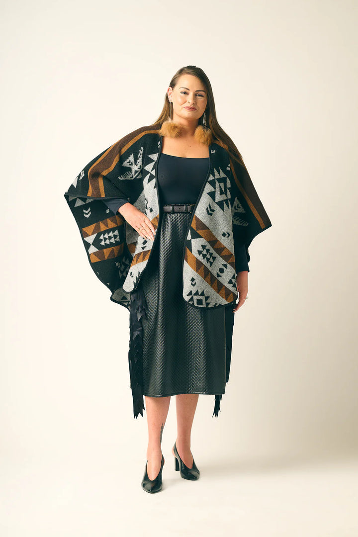Mini Tipi Thunderbird Indigenous Reversible Shawl