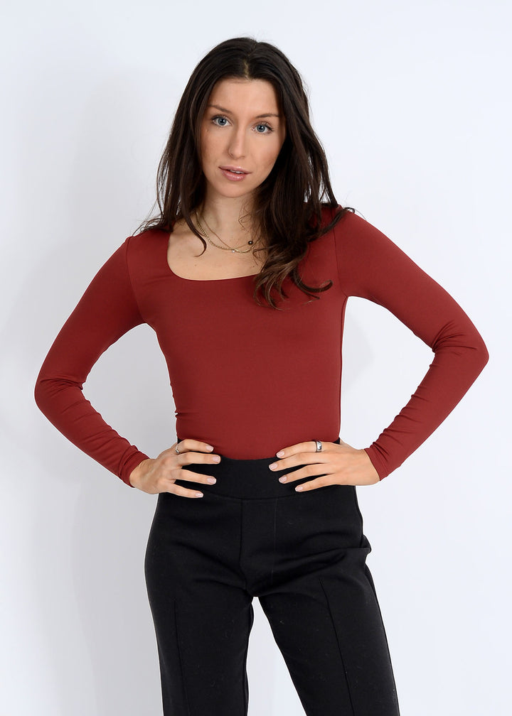 The Form Scoop Neck Longsleeve