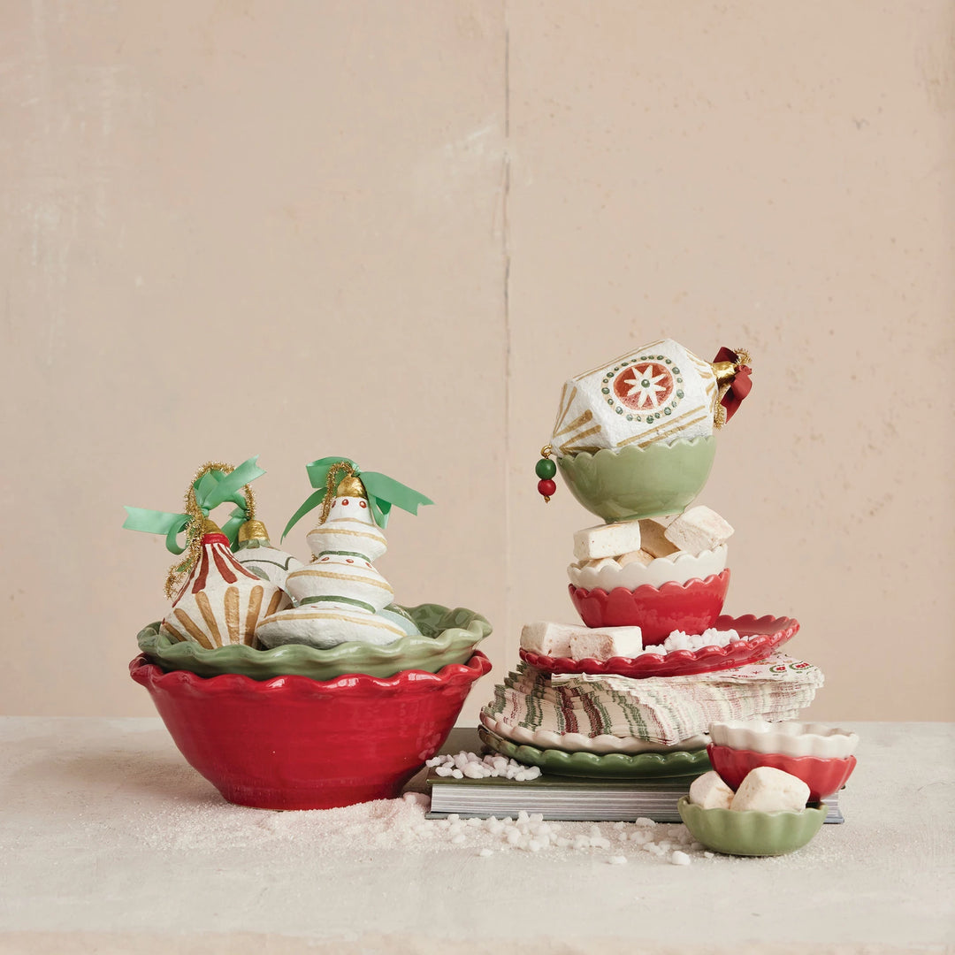 Stoneware Scalloped Bowl 10"