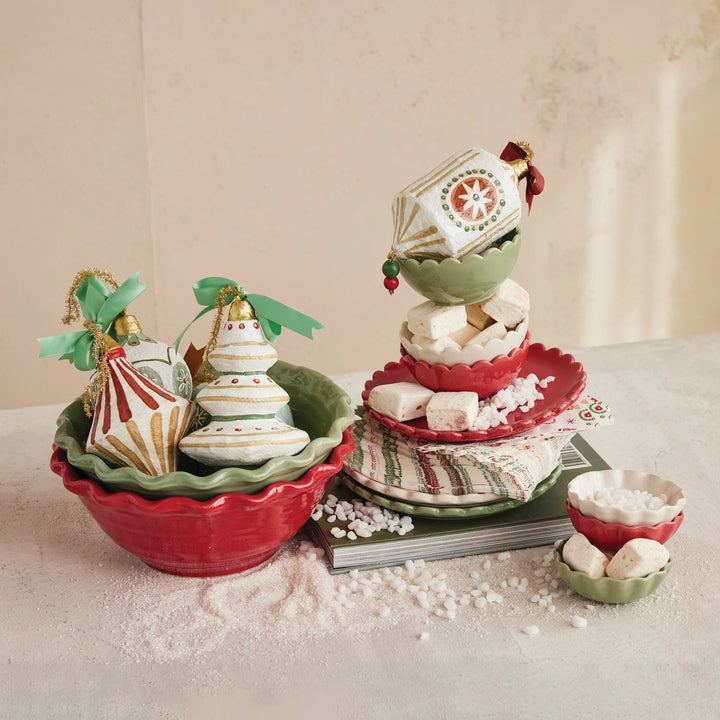 Stoneware Scalloped Bowl 10"